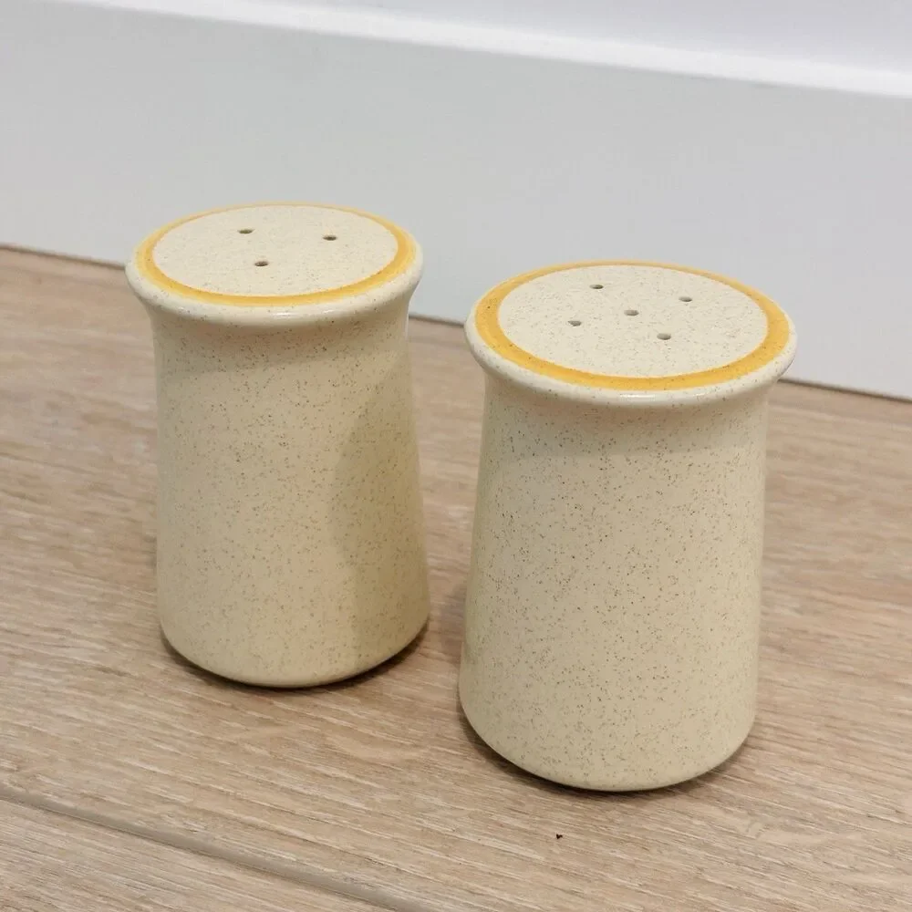 Japan Hearthside Garden Festival Stoneware Salt Pepper Shakers Vintage Speckled